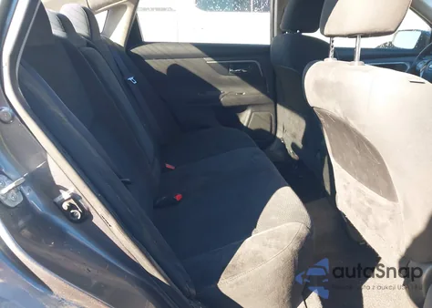 2015 Nissan Altima 2.5 z USA, uszkodzony, nr VIN 1N4AL3AP9FC120580